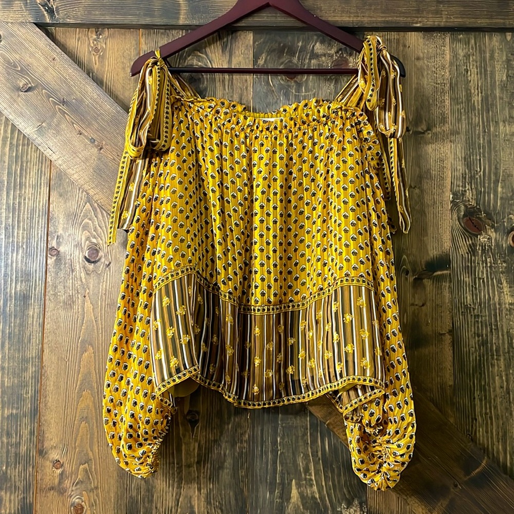 ULLA JOHNSON Clement Cold Shoulder Top - Picture 4 of 11